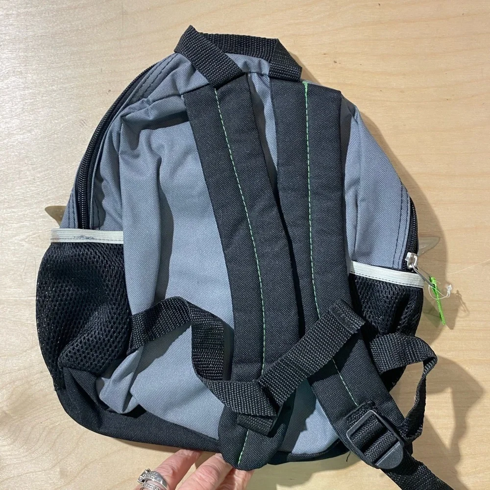 Star Wars Mandalorian Backpack with Grogu Design (LD)